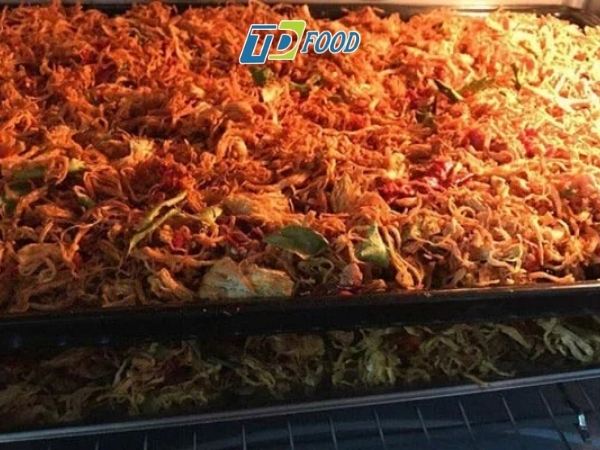 Bột cà ri xanh là gì và vì sao nên dùng trong món khô gà xé cay?